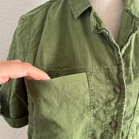 Universal Thread Green Button-Down Shirt - Picture 6 of 10